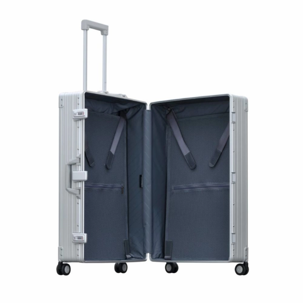 Aleon Classic 30" Check-In Platinum Platinumsize Large
