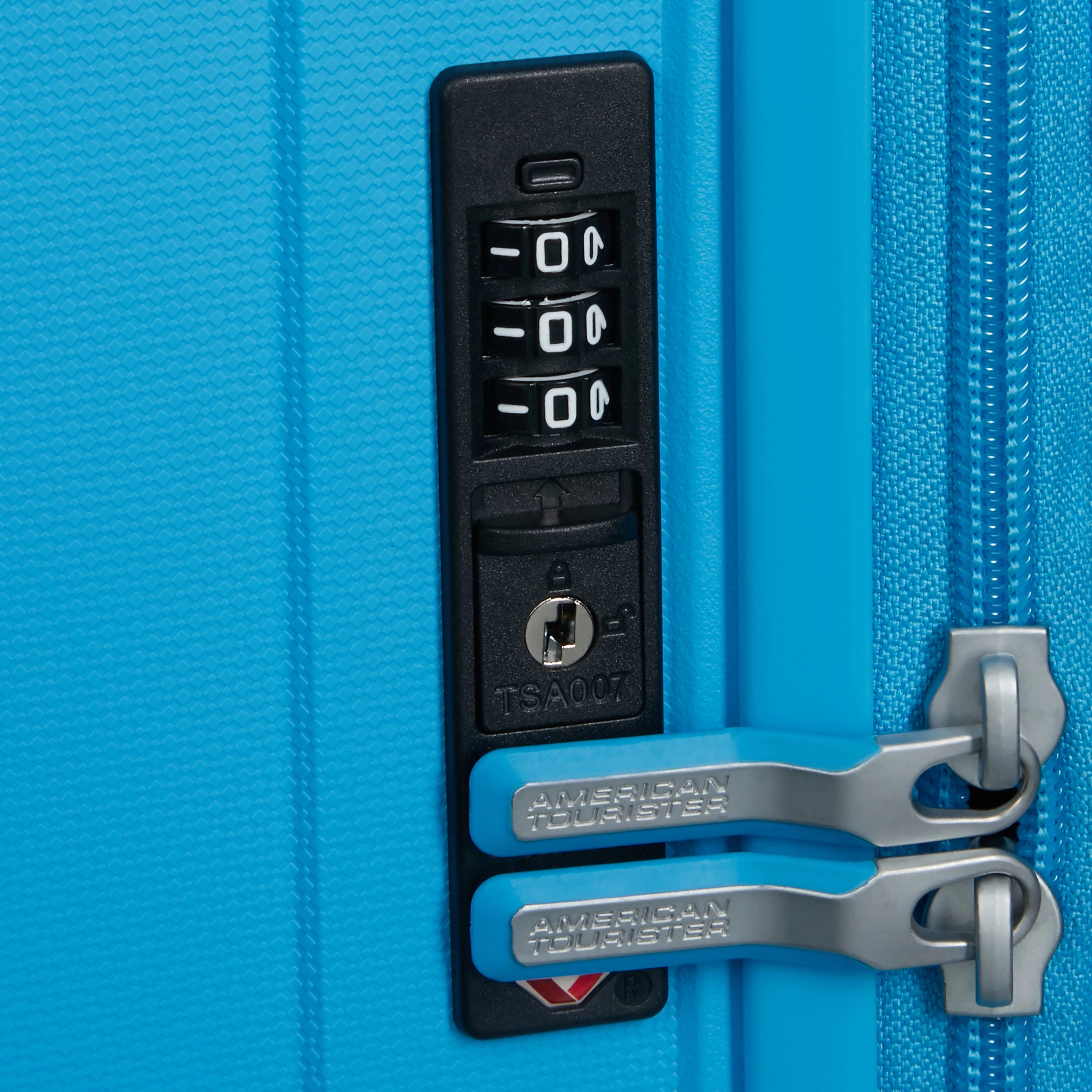 American Tourister Rejoy Spinner Expandable Medium Luggage