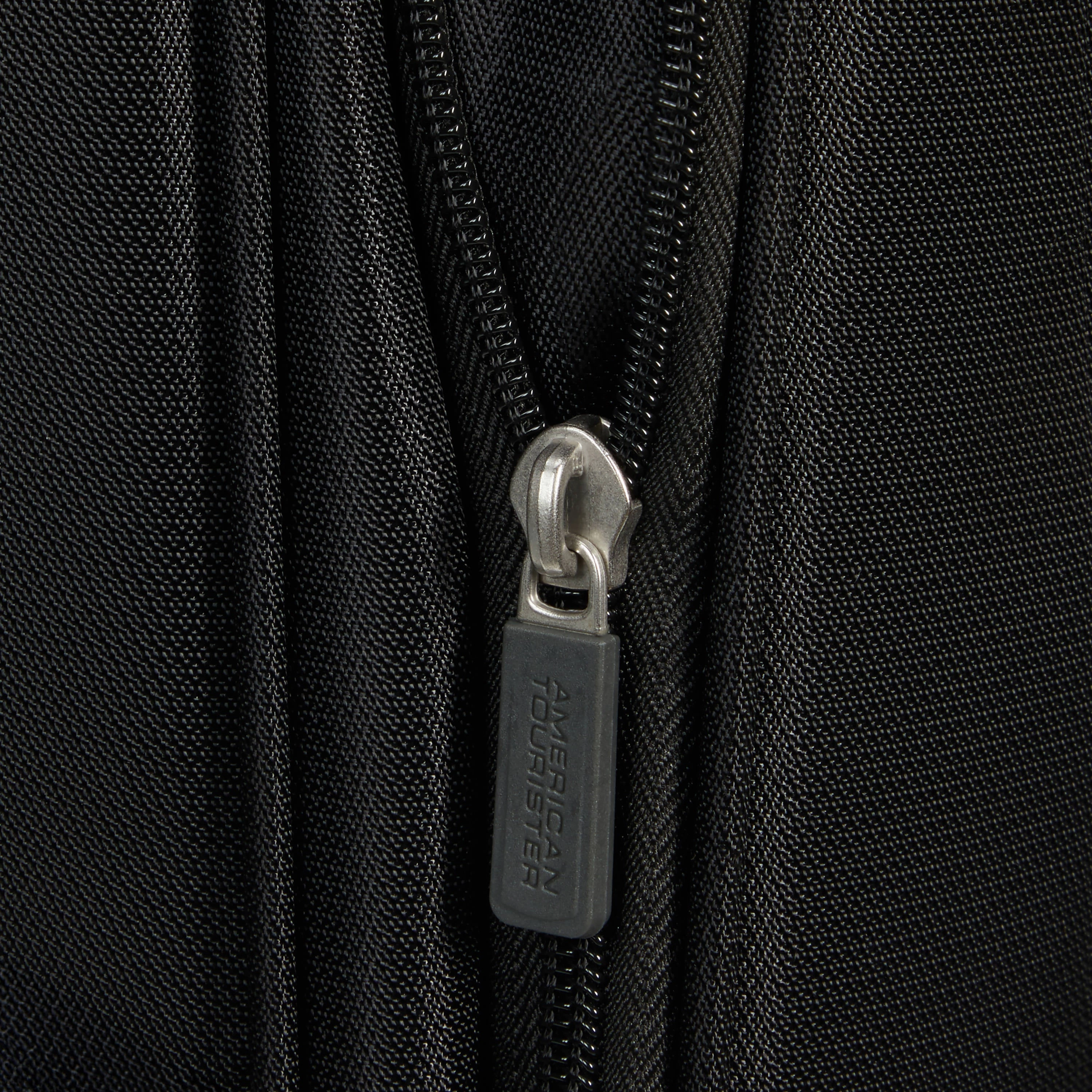 American Tourister Summerride Expandable Spinner Medium Luggage
