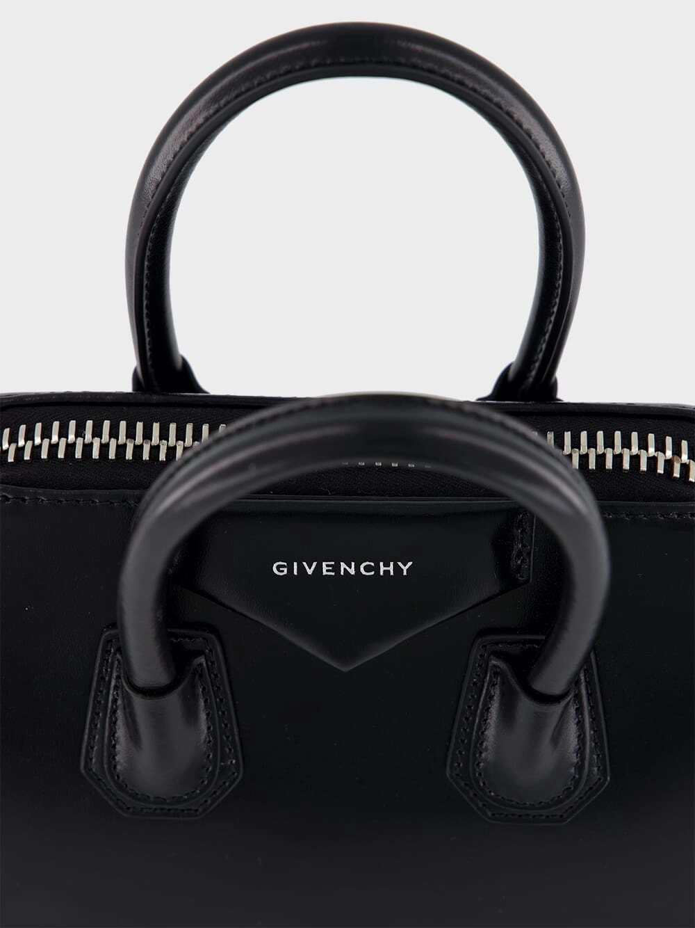 Antigona Mini Shoulder Bag