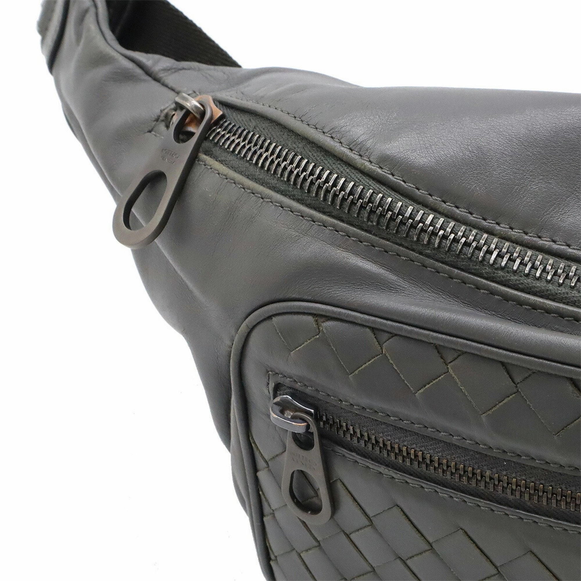Bottega Veneta Intrecciato Leather Sling Bag (Pre-Owned)