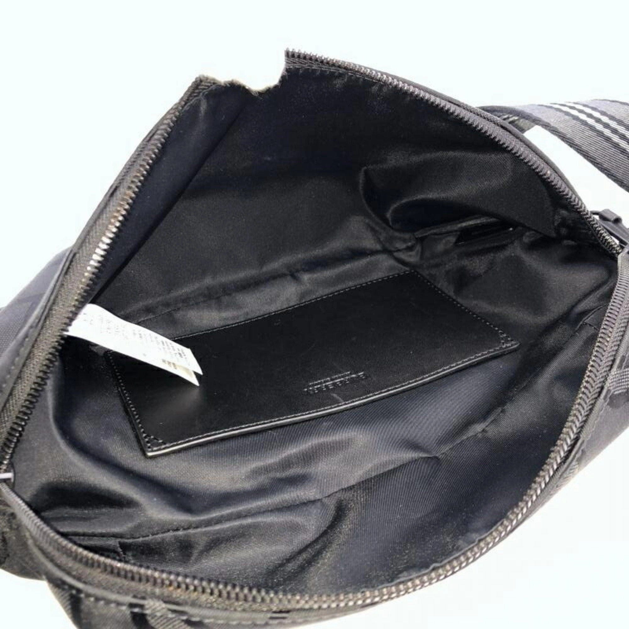 Burberry Fanny Pack (Pre-Owned)