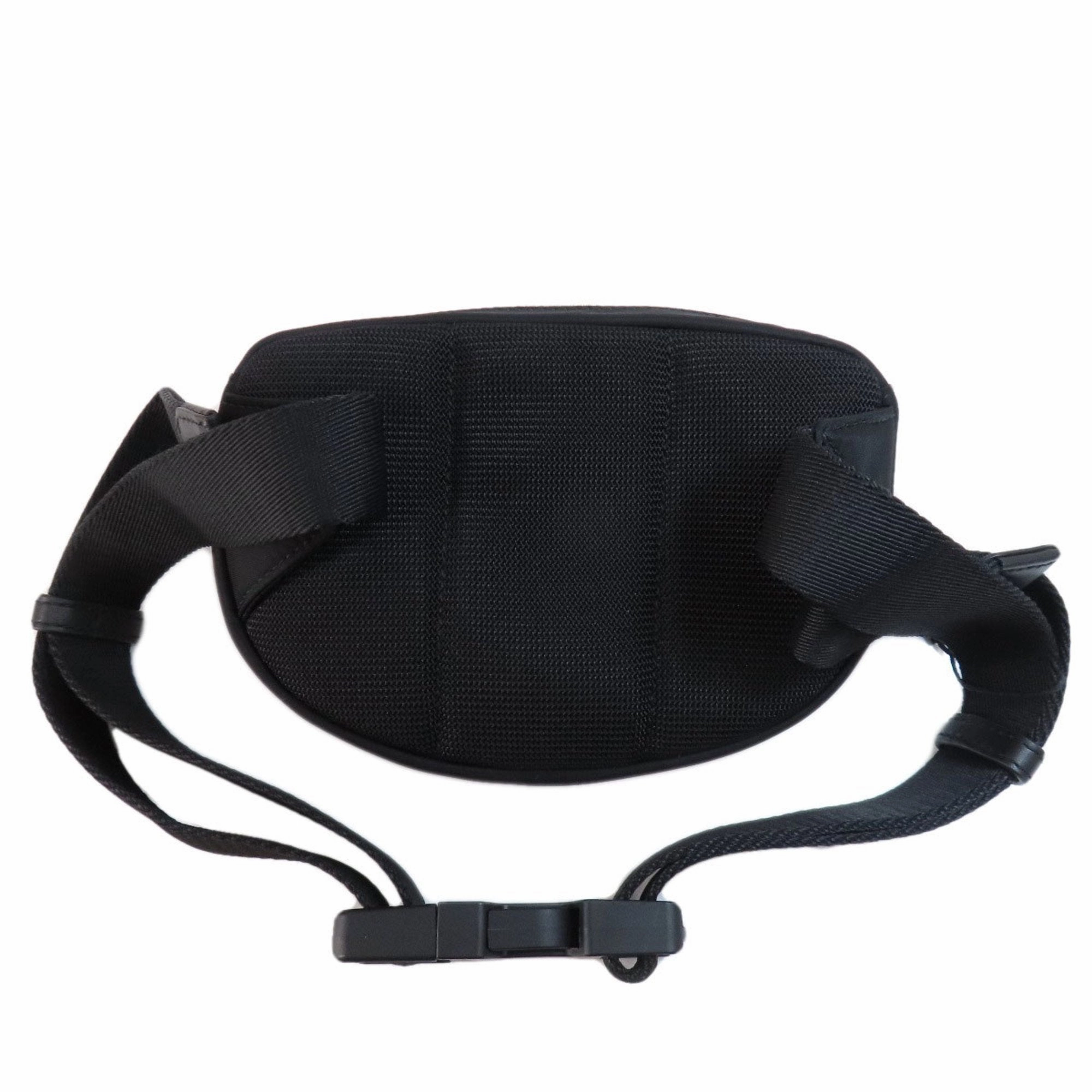 Burberry Nylon Sling Bag (Pre-Owned)