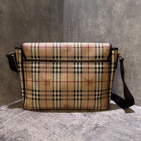 Burberry Vintage Haymarket Check Beige Messenger Bag - Stylish Shoulder Bag for Women