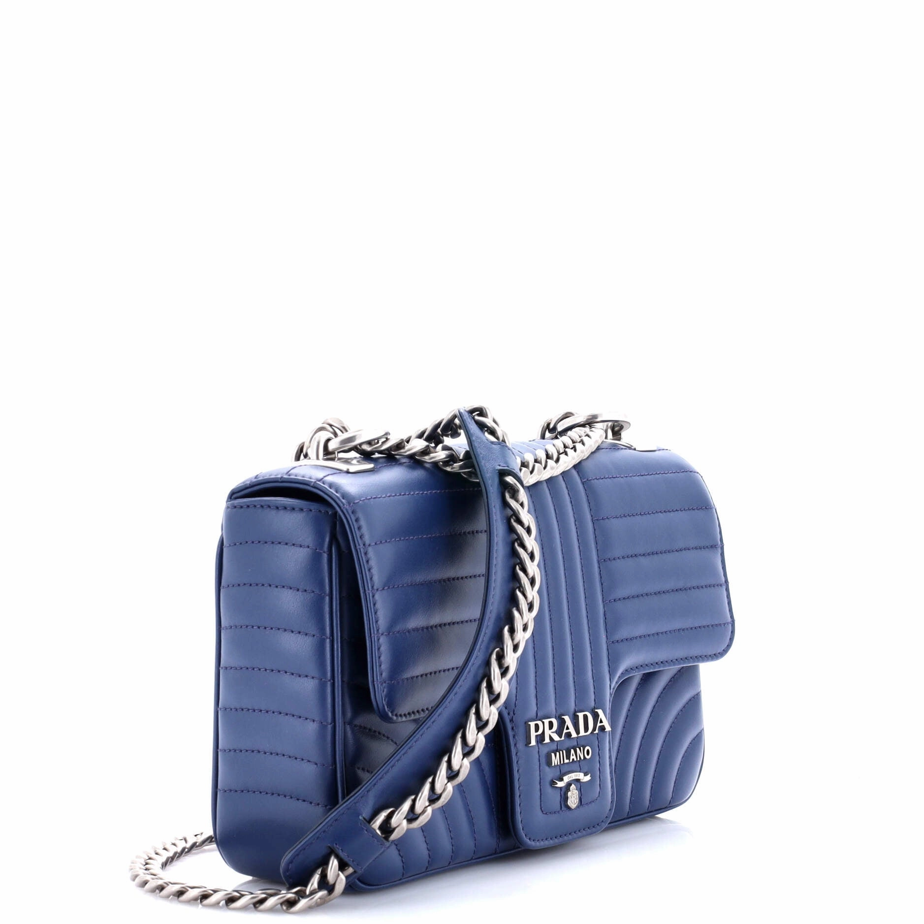 Chain Flap Shoulder Bag Diagramme Quilted Leather Medium
