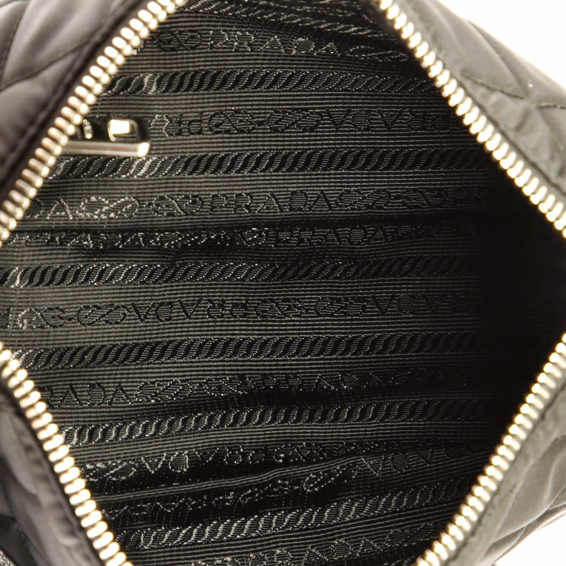 Chain Zip Shoulder Bag Quilted Tessuto Small