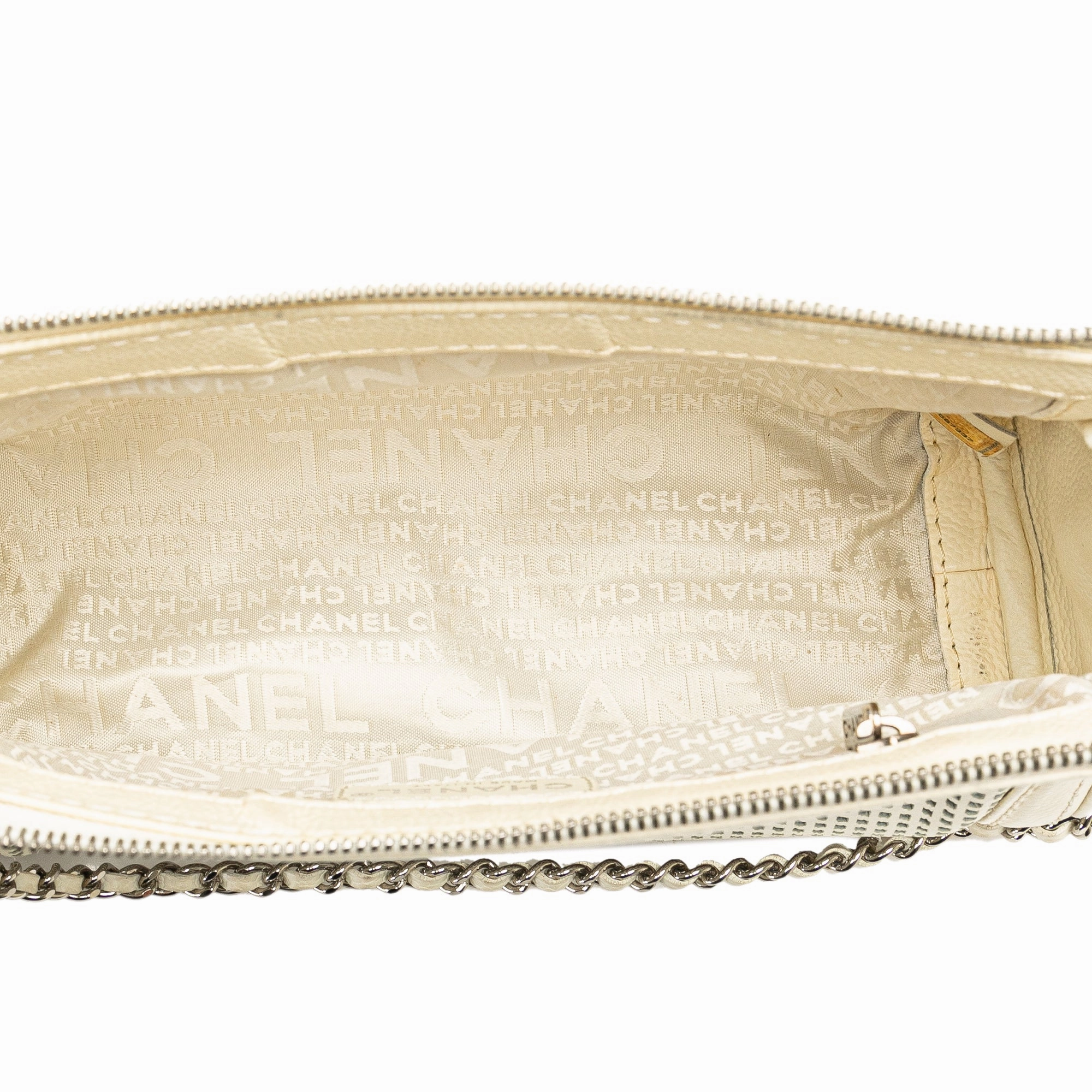 Chanel Caviar Perforated Pulley Shoulder Bag (21226)