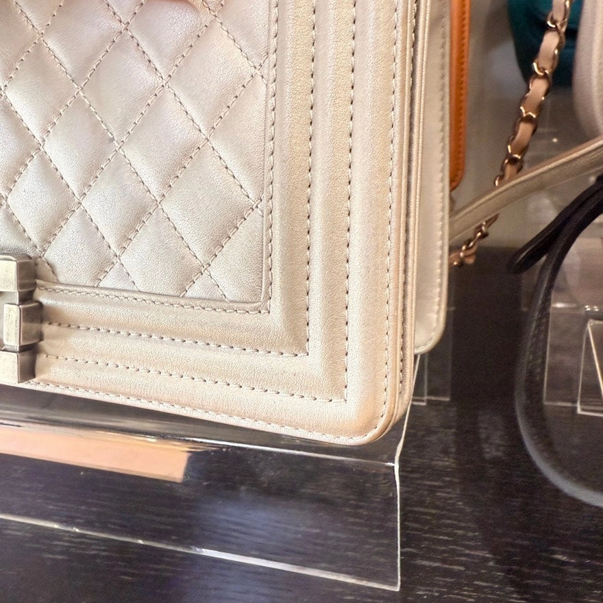 Chanel Le Boy Quilted Shoulder Bag in Ivory Leather