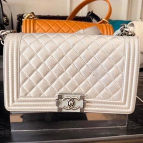 Chanel Le Boy Quilted Shoulder Bag in Ivory Leather
