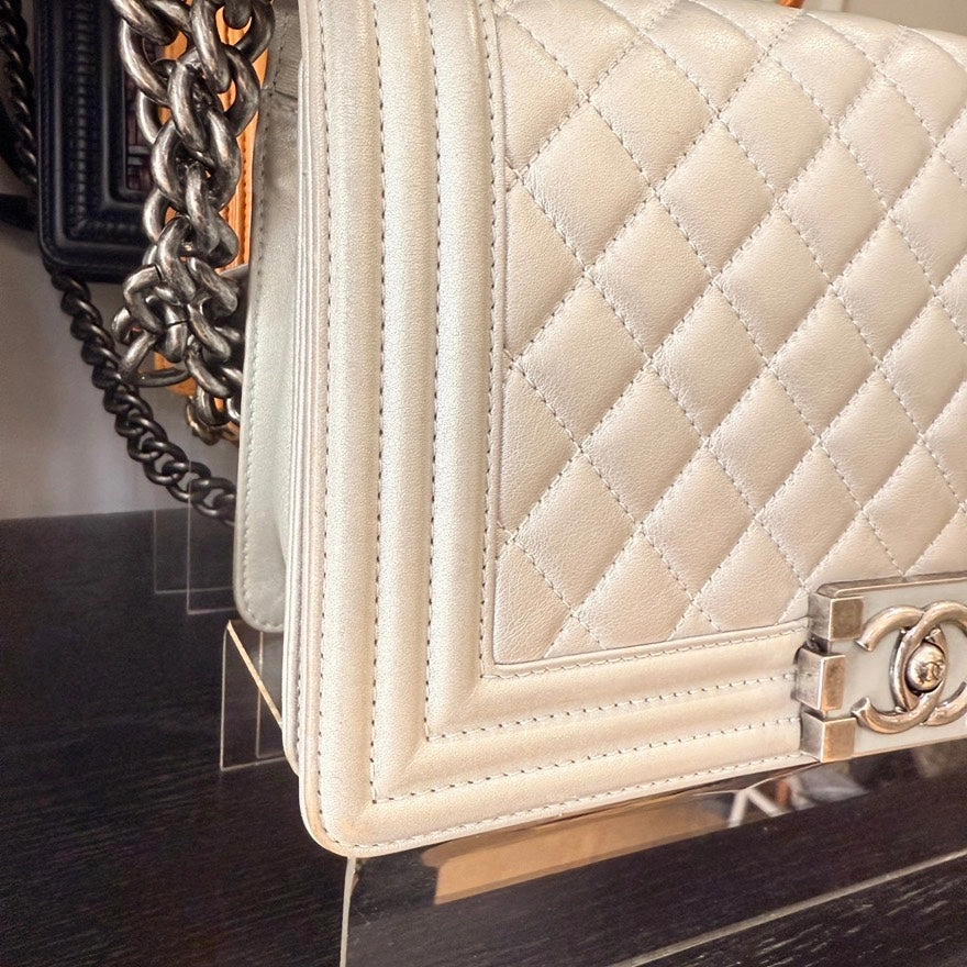 Chanel Le Boy Quilted Shoulder Bag in Ivory Leather