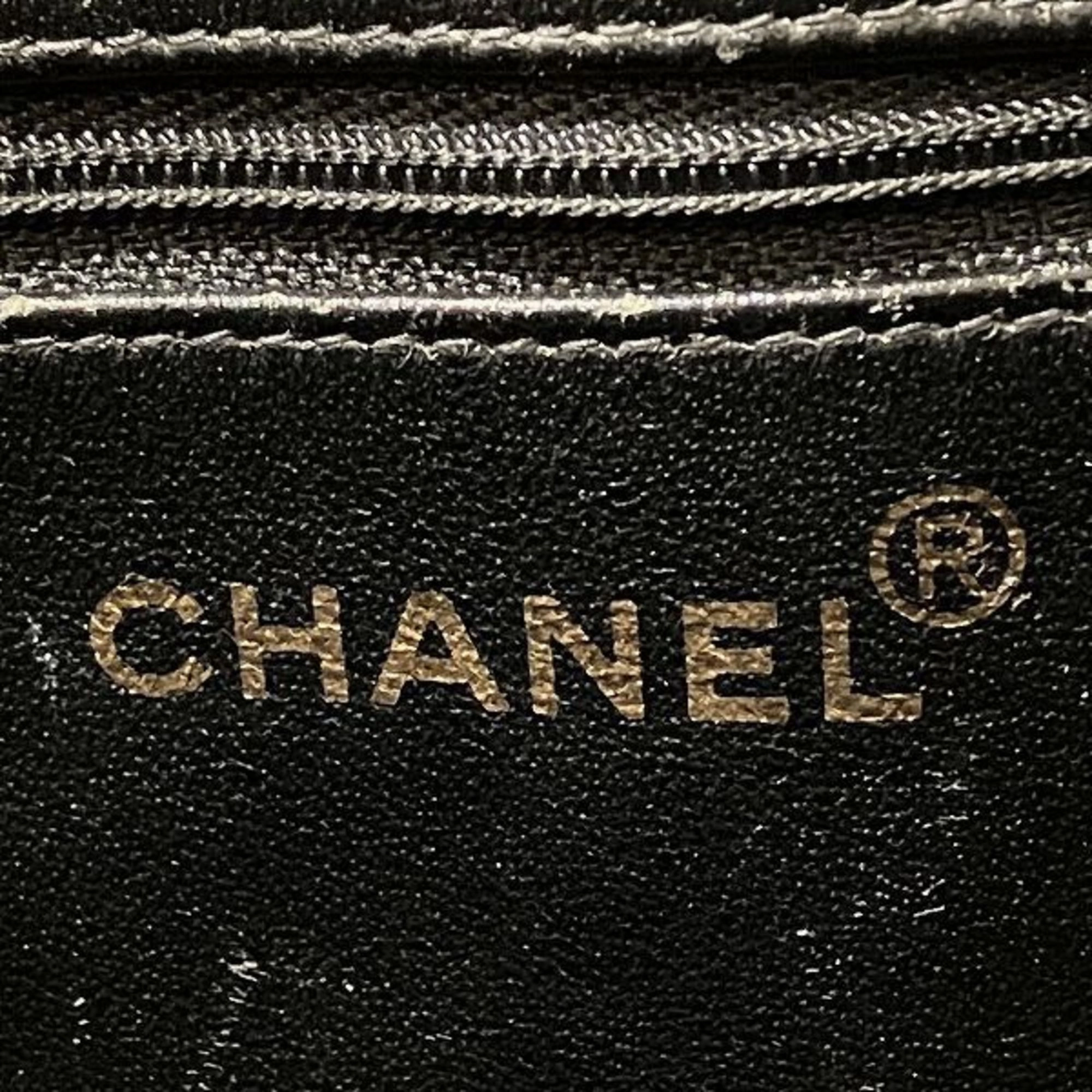 Chanel Leather Handbag Tote Bag (Pre-Owned)