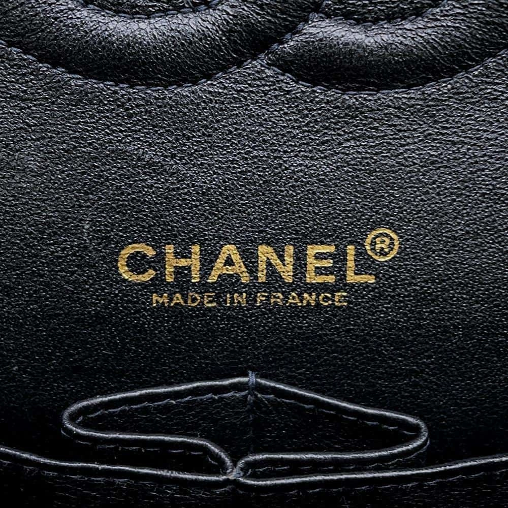 CHANEL Matelasse WChainShoulder Bag BlackA01112 Caviar Leather Size 25