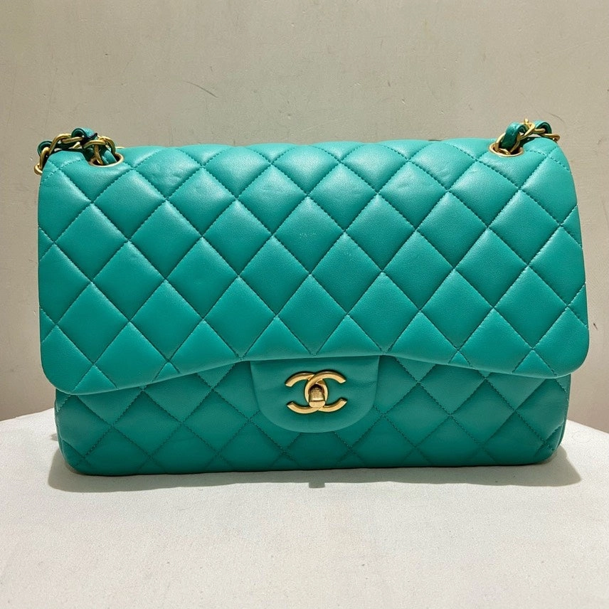 Chanel Preloved Double Flap Jumbo Lambskin Shoulder Bag in Turquoise
