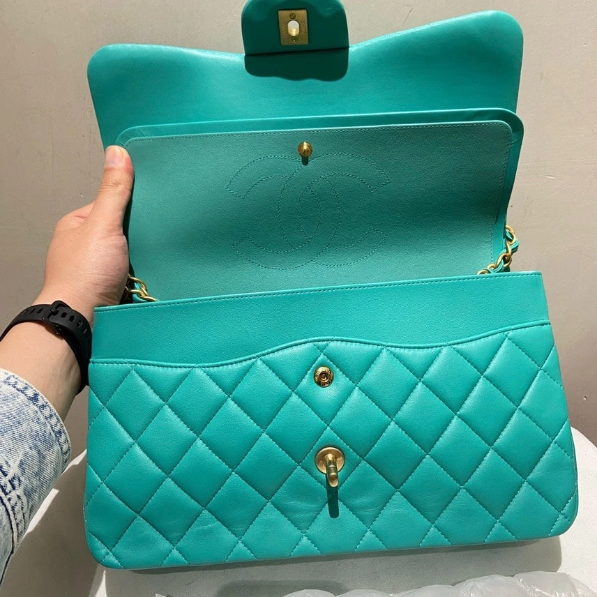 Chanel Preloved Double Flap Jumbo Lambskin Shoulder Bag in Turquoise
