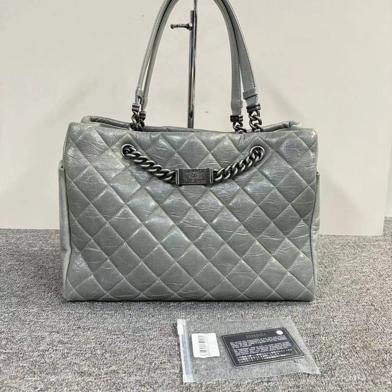 Chanel Quilted Calfskin Leather Grey Shoulder Bag Large