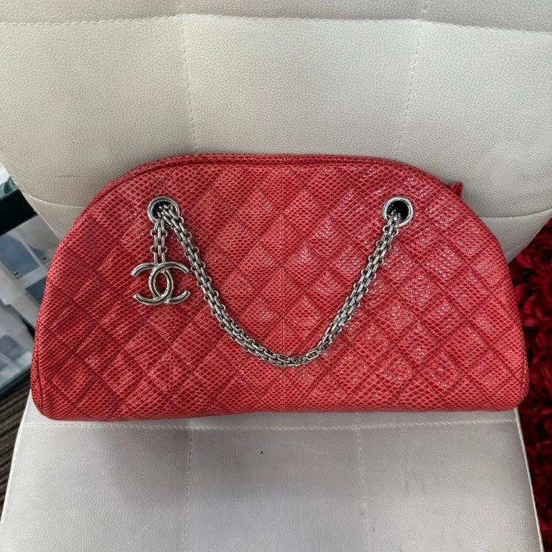 Chanel Red Lizard Quilted Chain Shoulder Bag Medium
