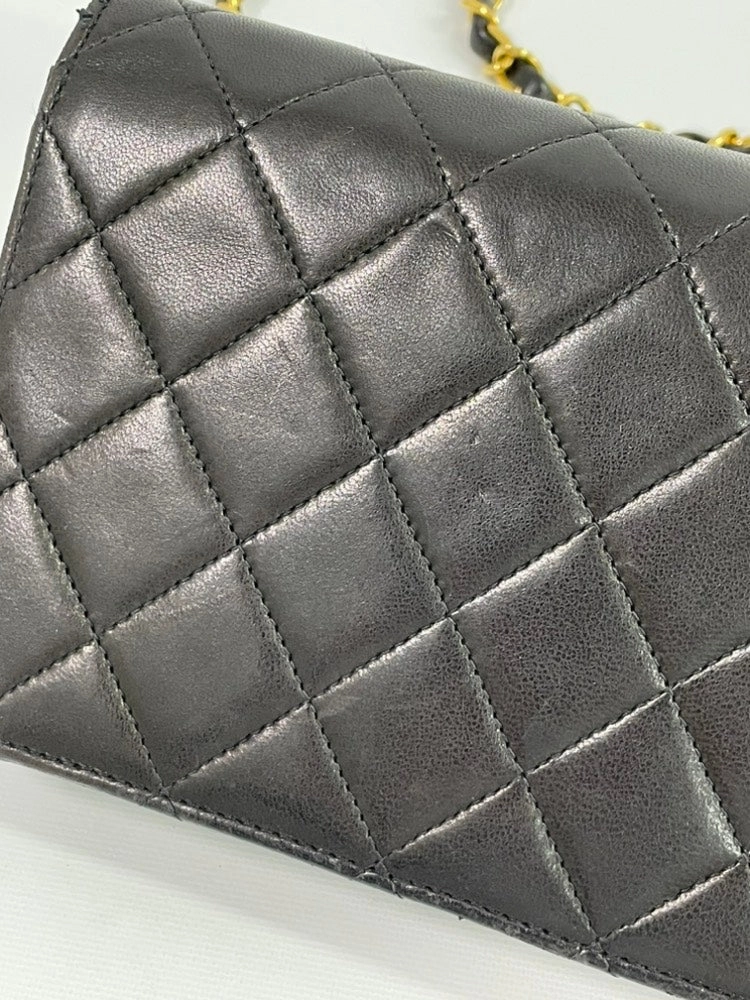 CHANEL Vintage Flap Bag Black Leather Shoulder Bag