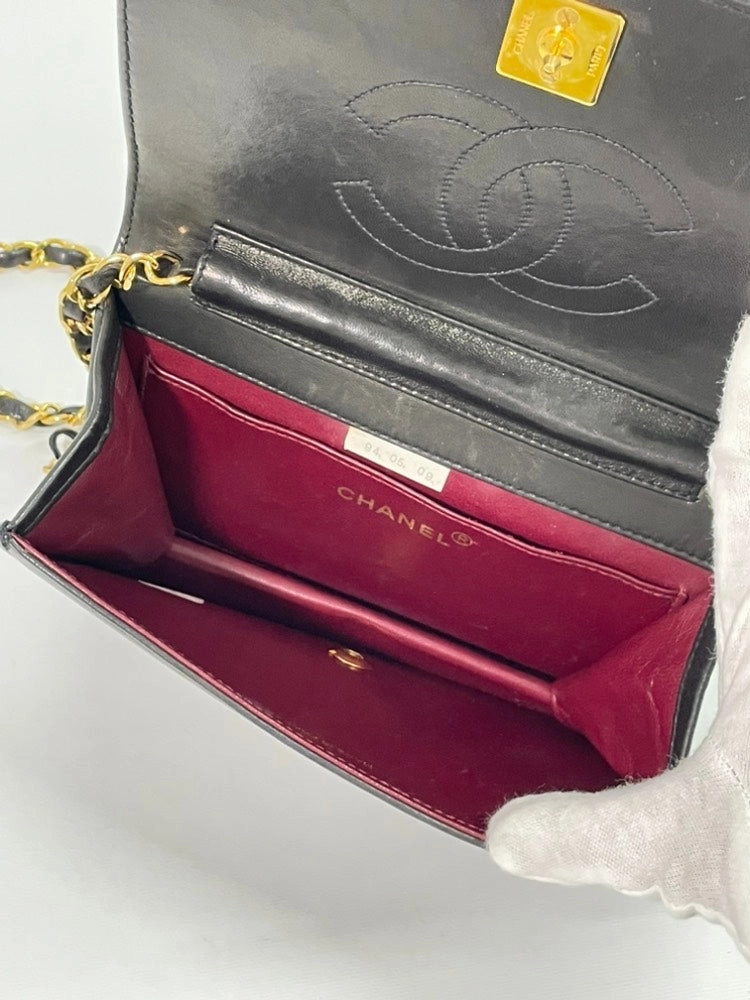 CHANEL Vintage Flap Bag Black Leather Shoulder Bag