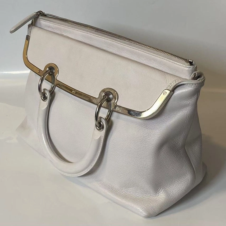 Christian Dior CD Shoulder Bag in White Leather - Preloved