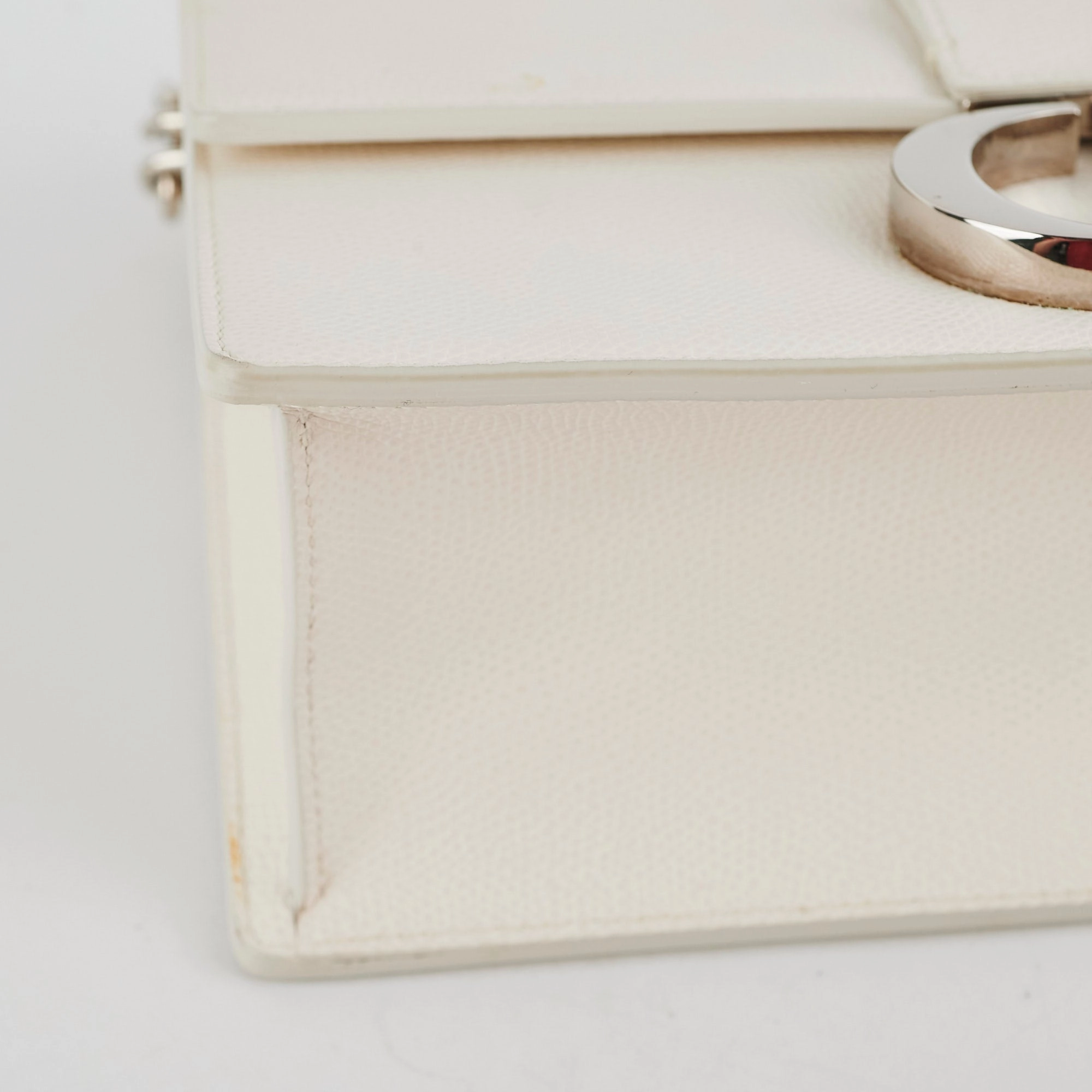 Christian Dior Montaigne 30 White