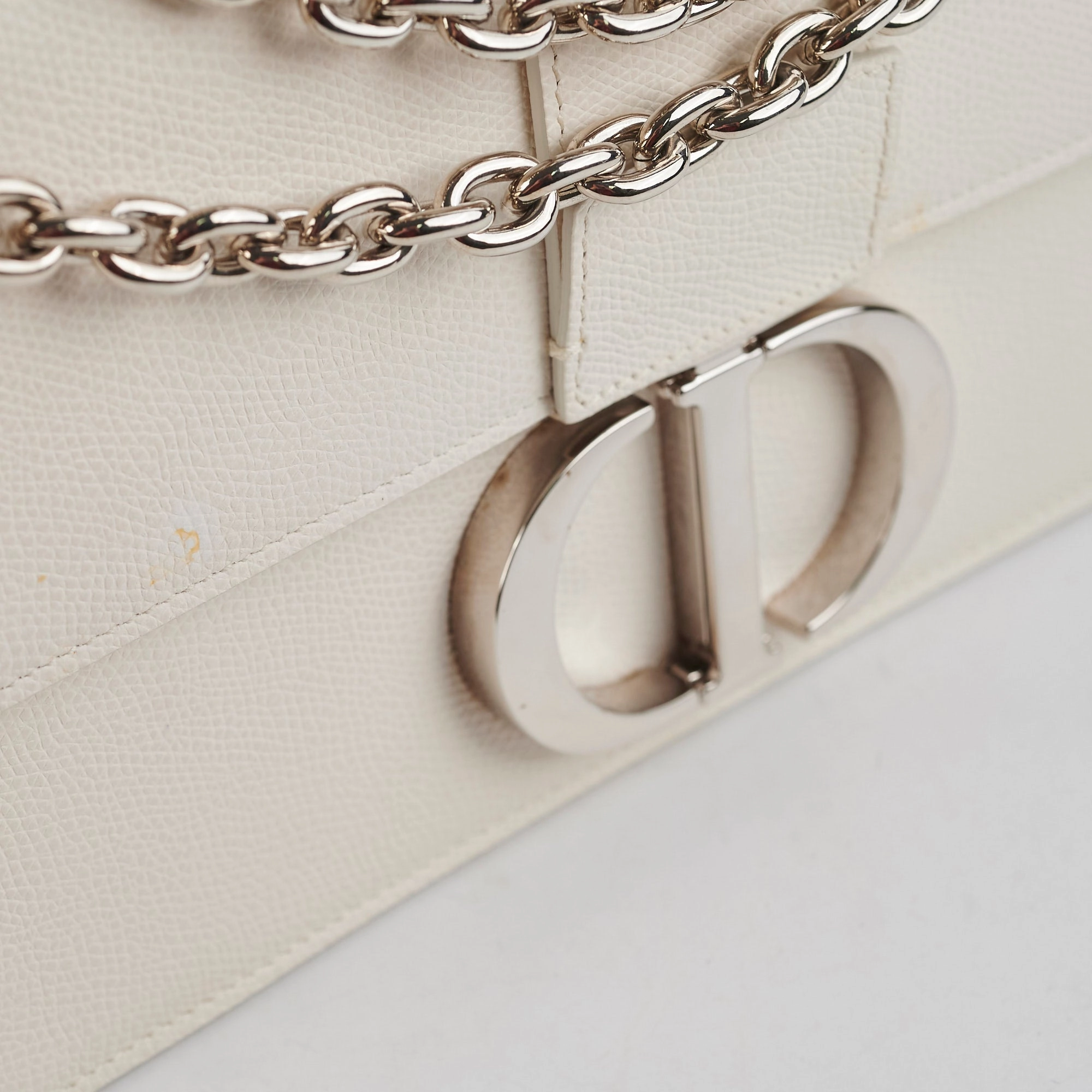 Christian Dior Montaigne 30 White