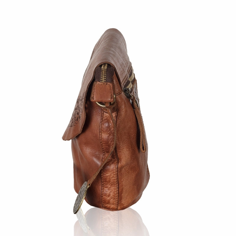Clarissa - The Sling -Cognac