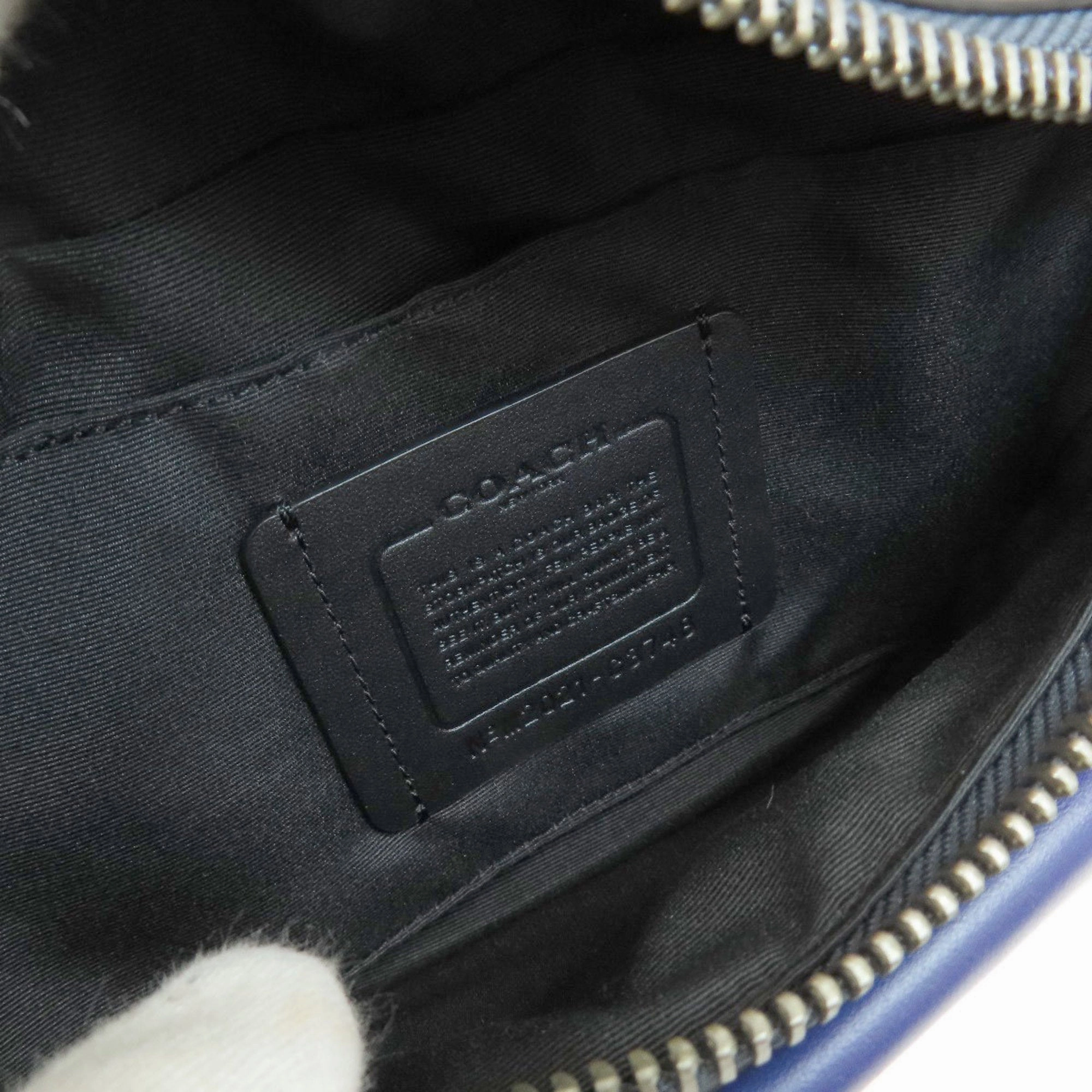Coach Leather Sling Bag (Pre-Owned)