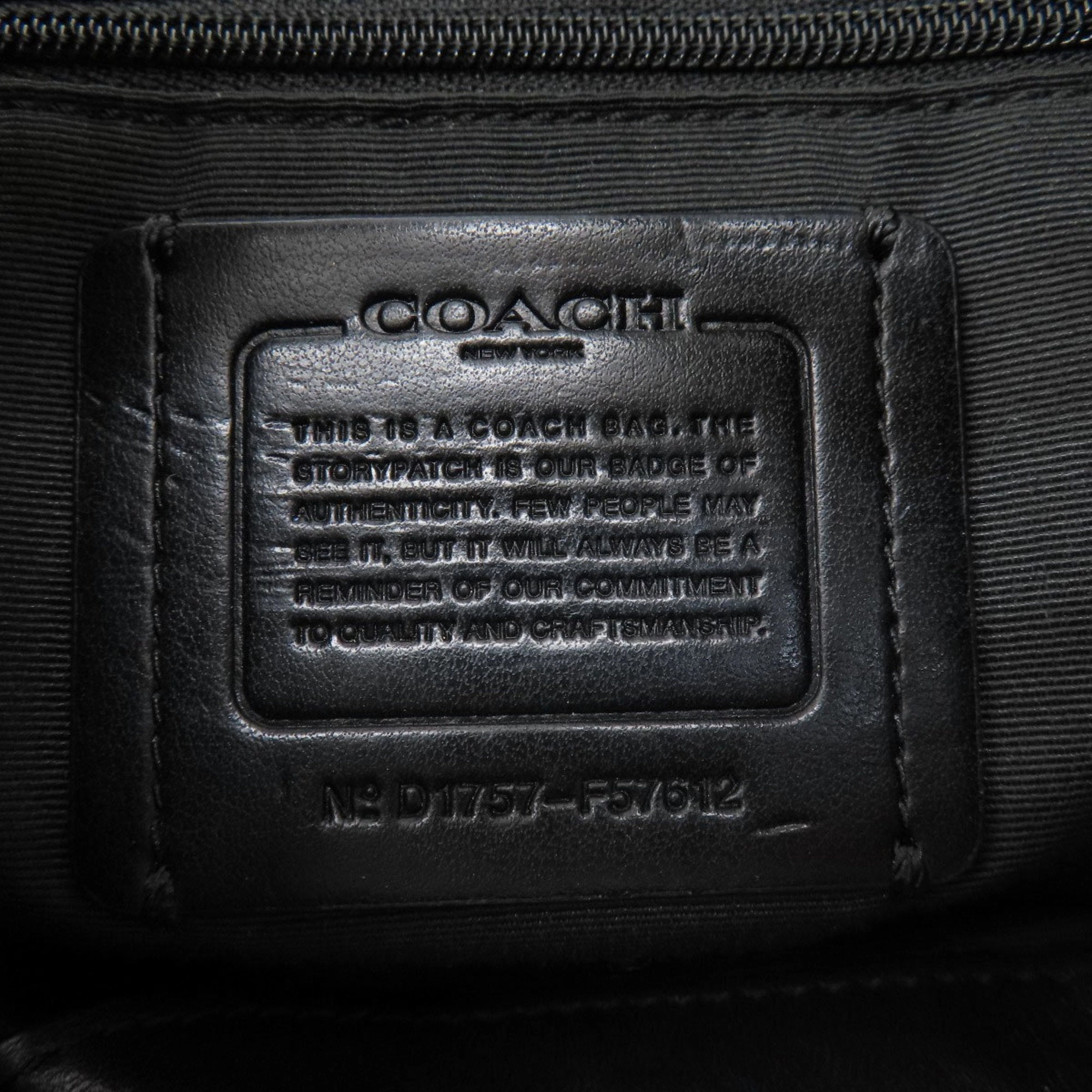 Coach Signature  Canvas Tote Bag (Pre-Owned)