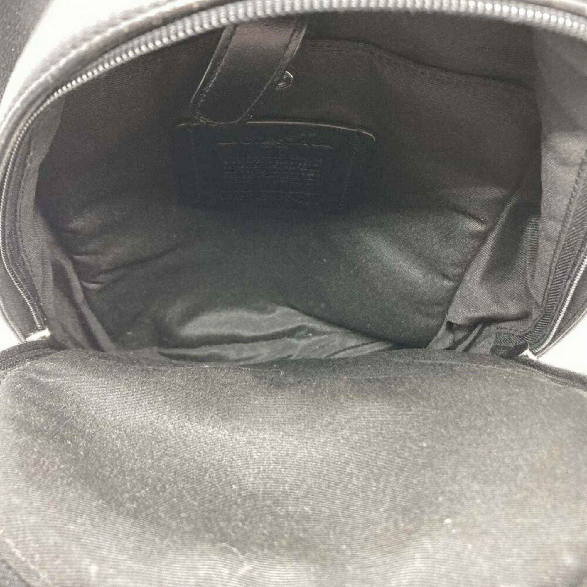 Coach Sling Bag (Pre-Owned)