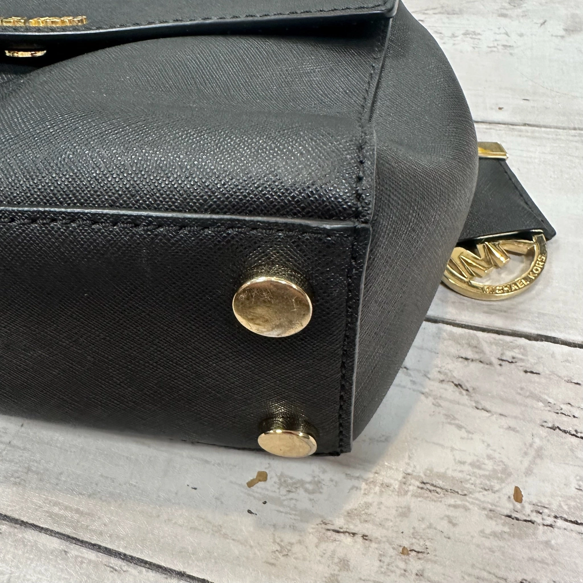 Crossbody Designer By Michael By Michael Kors, Size: Medium