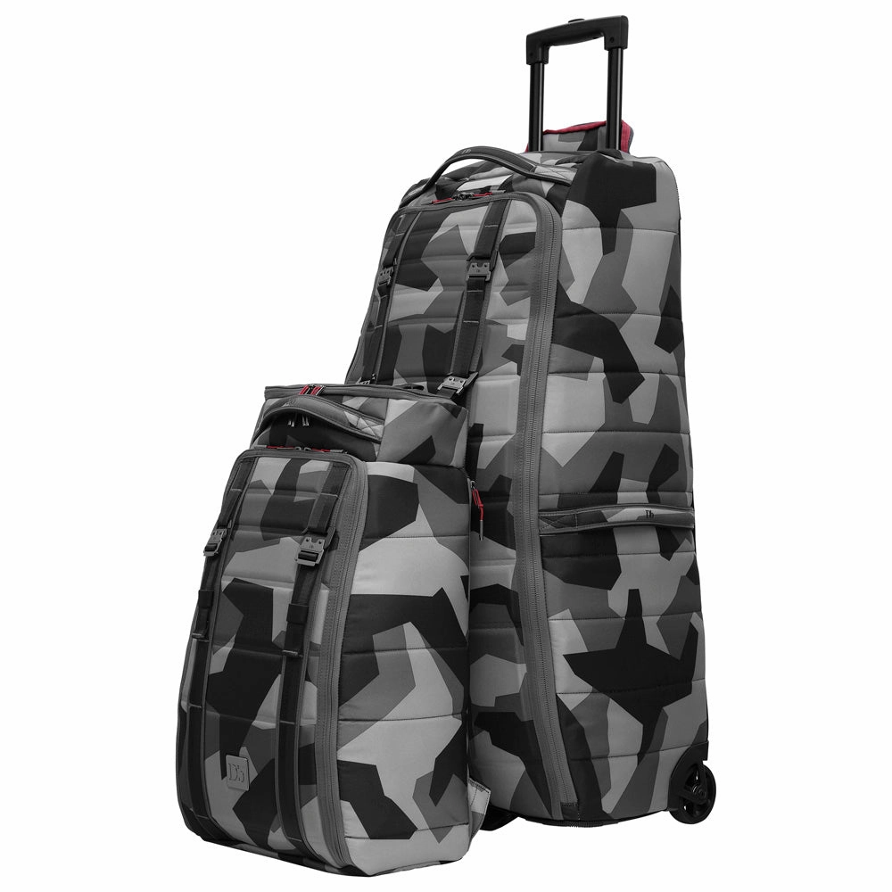 D_b_  Hugger 1st Generation Backpack 30L