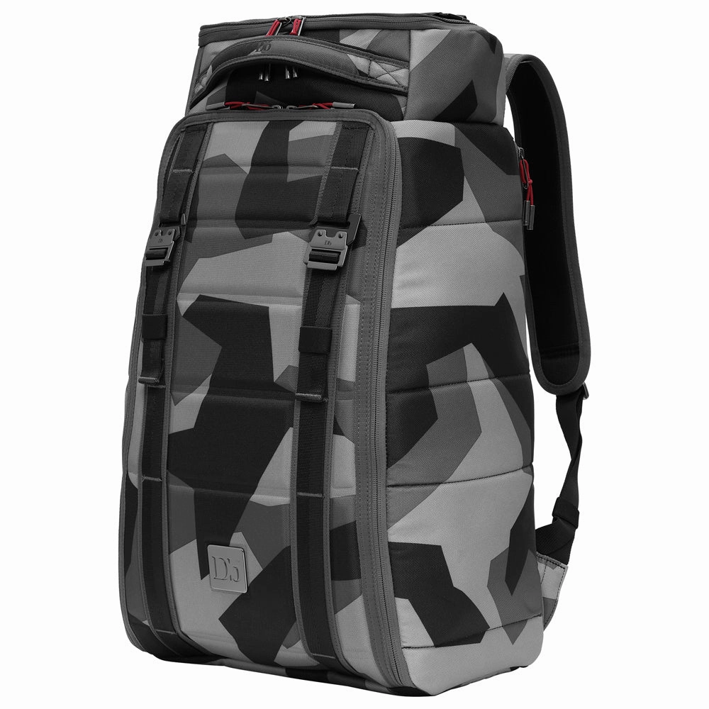 D_b_  Hugger 1st Generation Backpack 30L