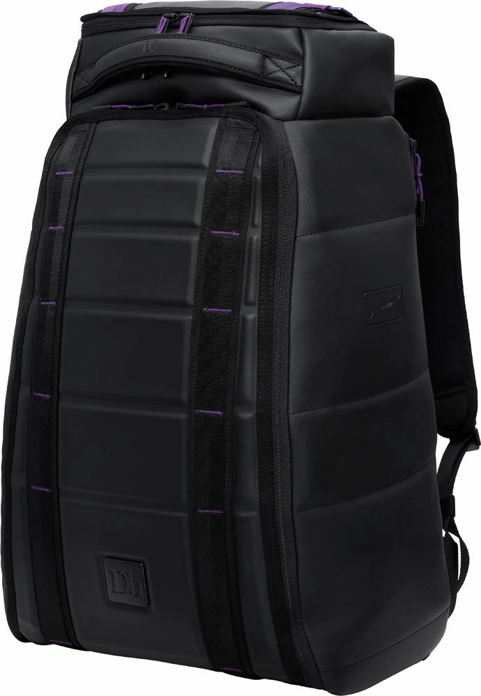 D_b_  Hugger 1st Generation Backpack 30L