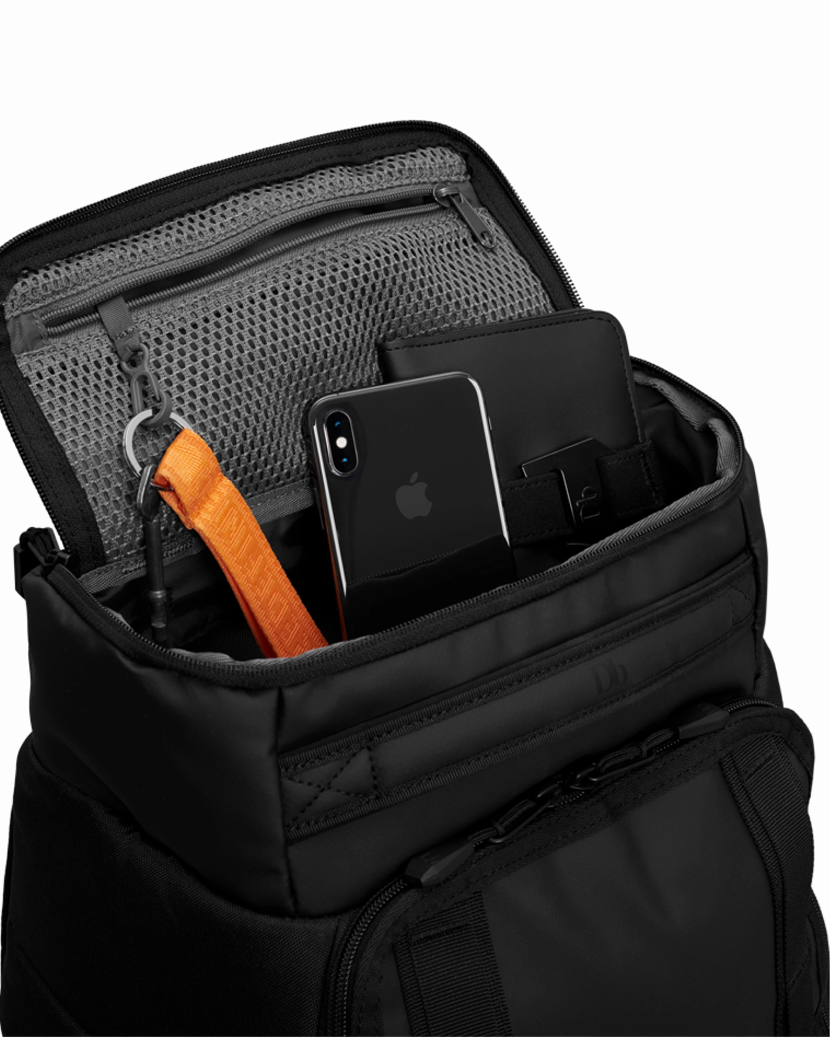 D_b_  Hugger 1st Generation Backpack 30L
