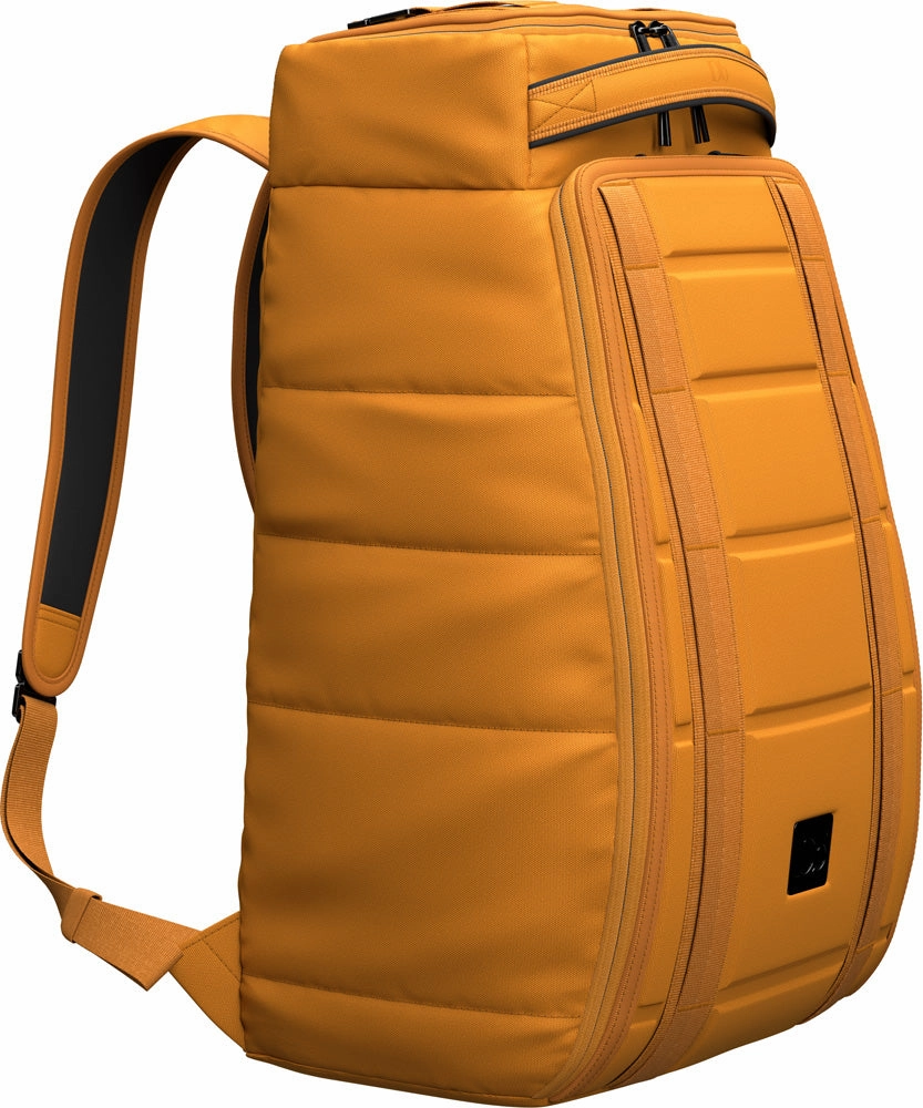 D_b_ Hugger Backpack 25L