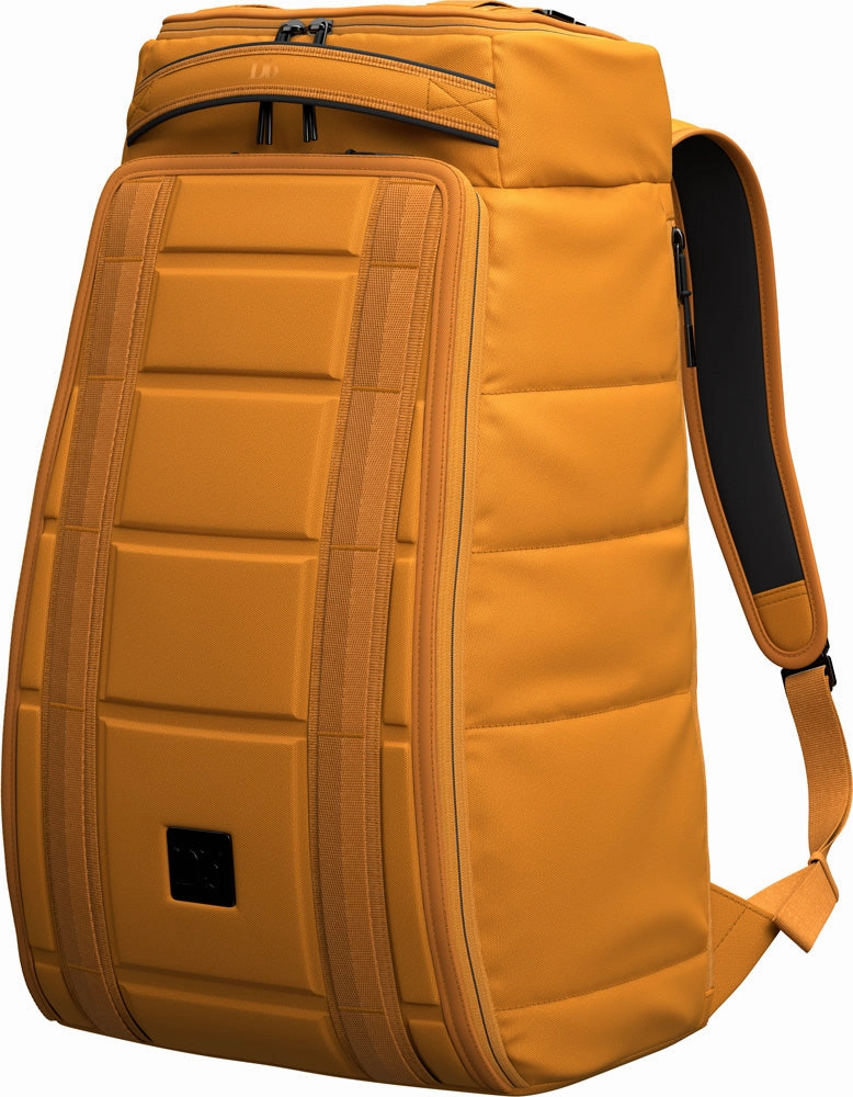 D_b_ Hugger Backpack 25L