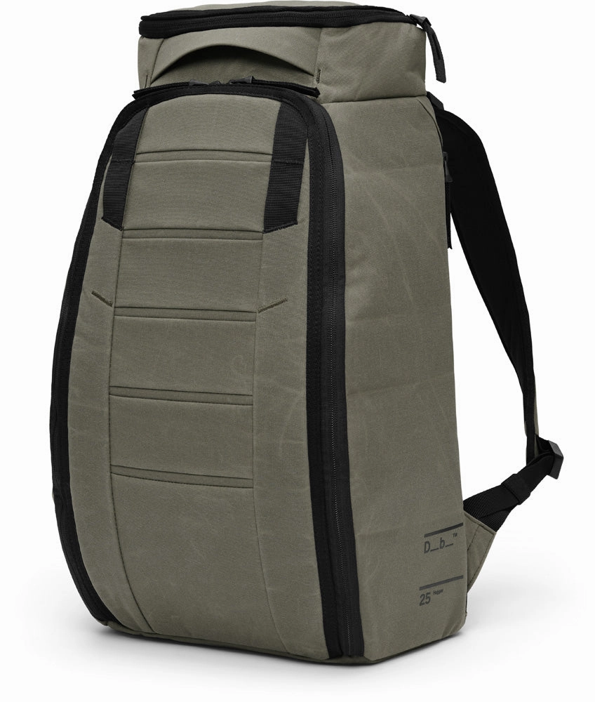 D_b_ Hugger Backpack 25L