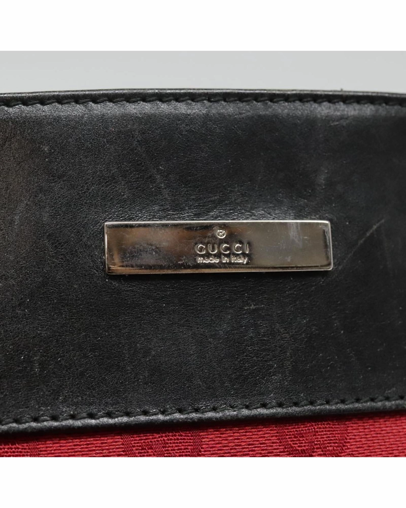 GG Canvas Shoulder Bag in Canvas Material