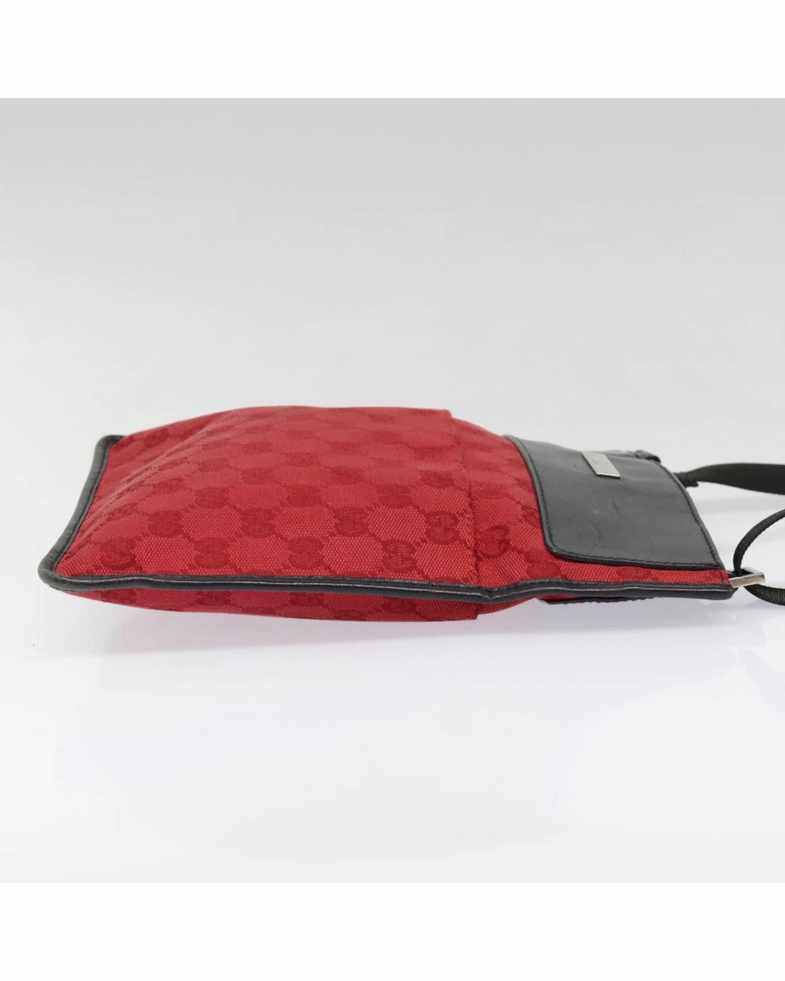GG Canvas Shoulder Bag in Canvas Material