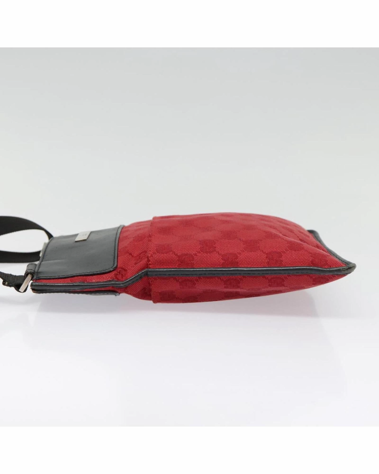 GG Canvas Shoulder Bag in Canvas Material