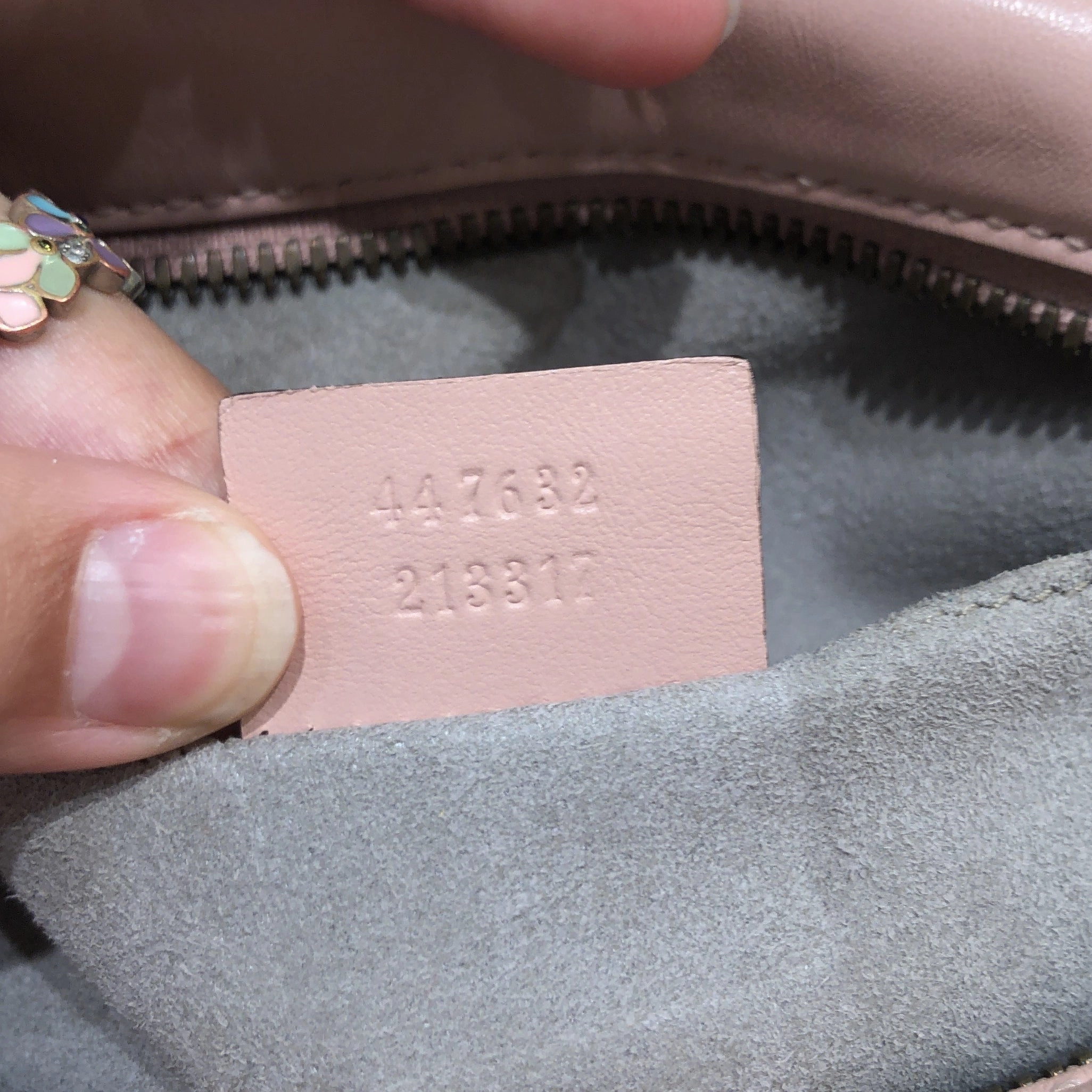 GG Marmont Shoulder Bag Matelasse Leather Small