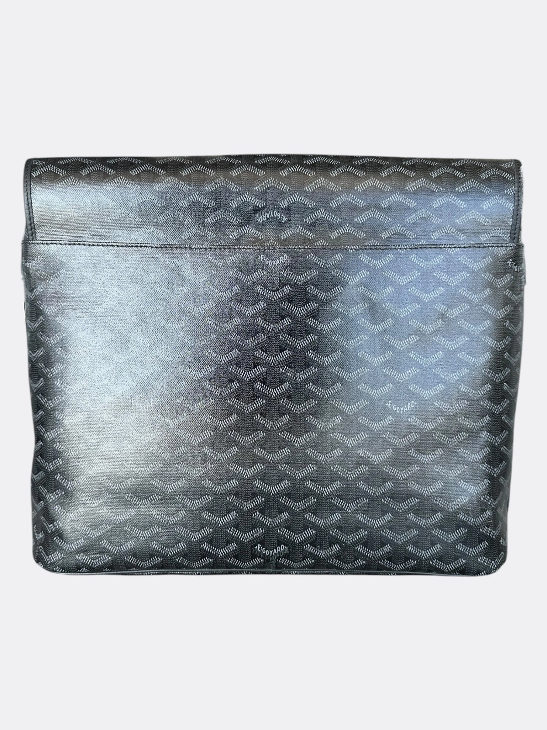 Goyard Jet Black Capetien MM Messenger Bag
