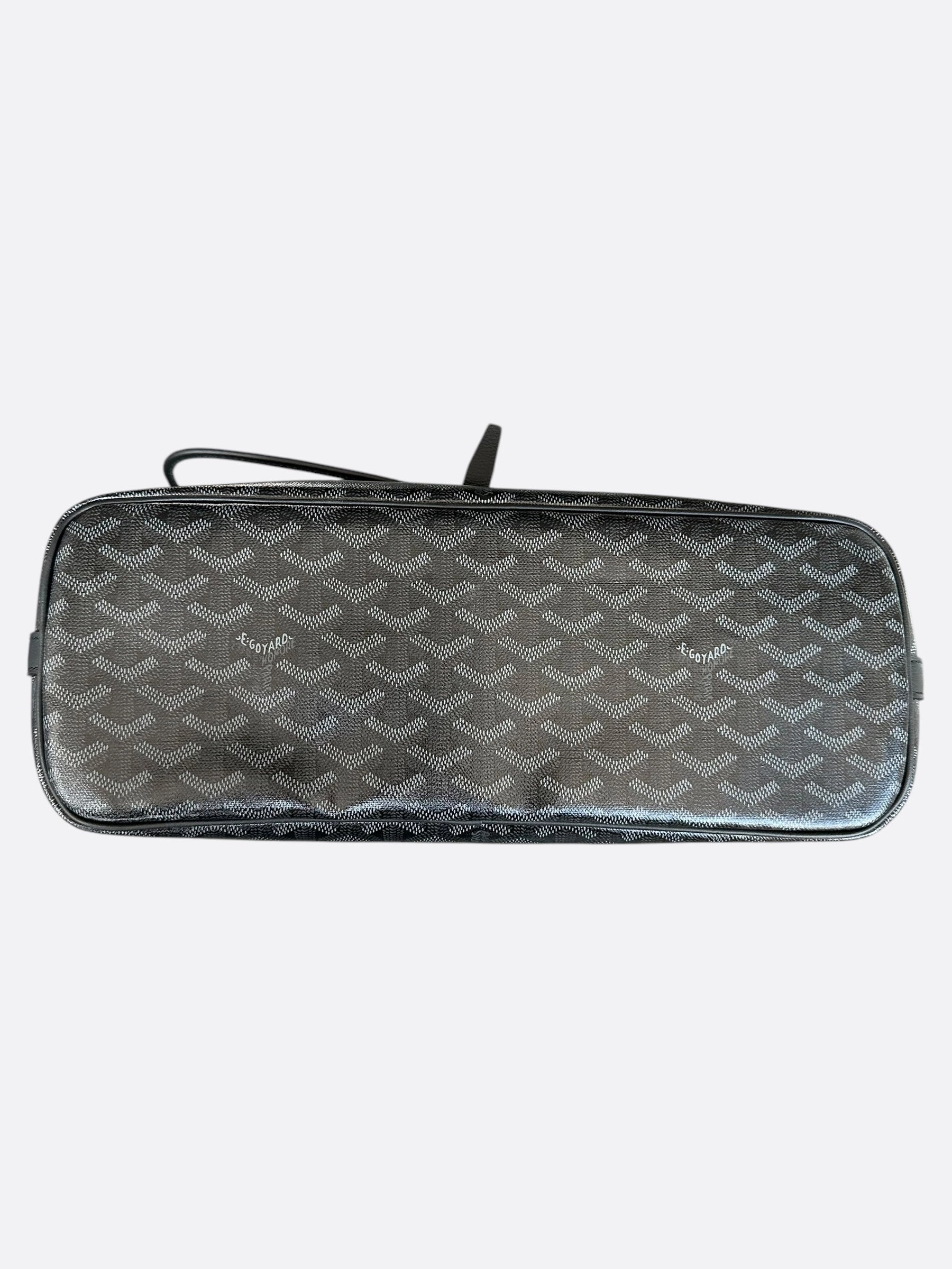 Goyard Jet Black Capetien MM Messenger Bag