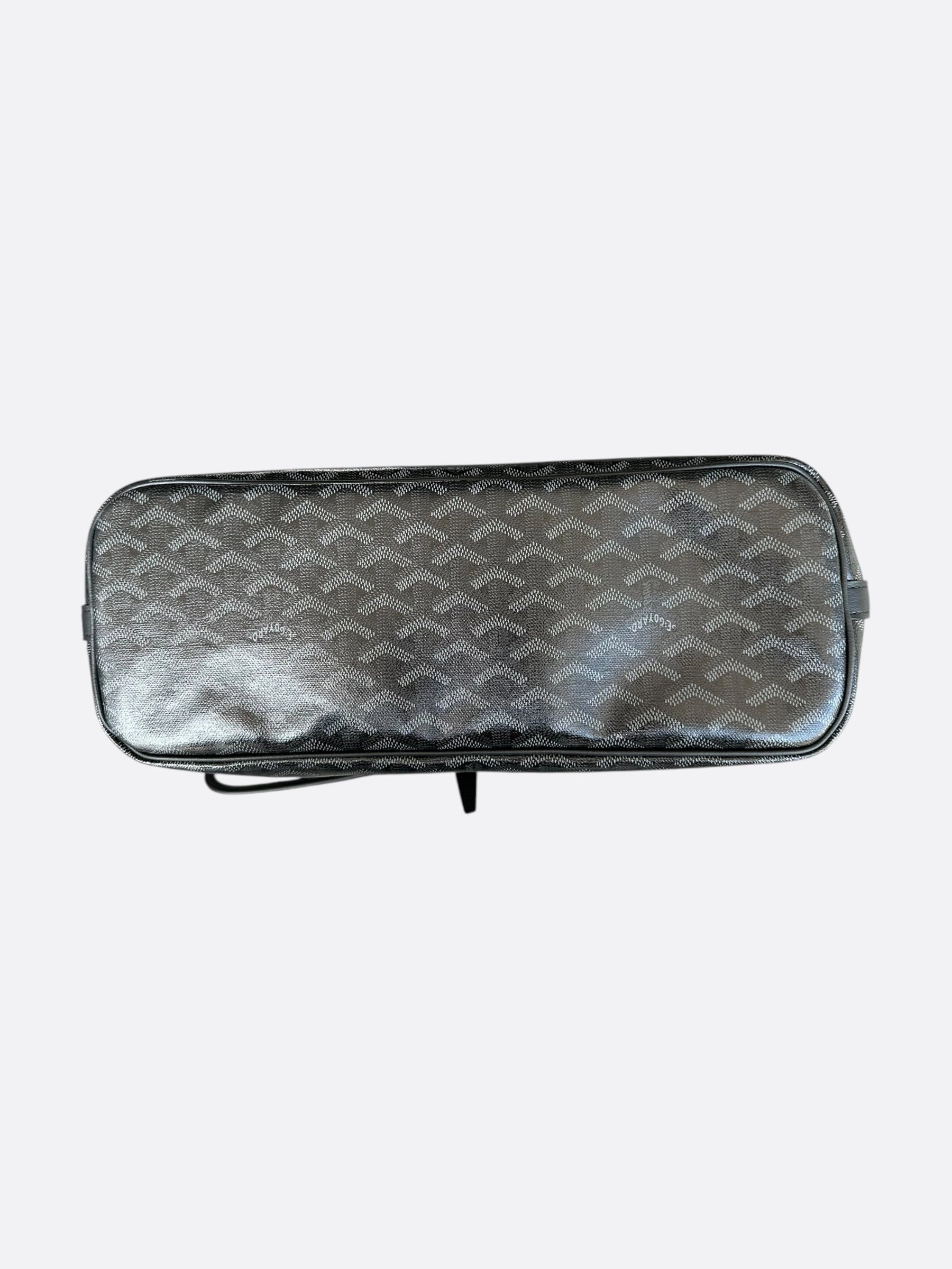 Goyard Jet Black Capetien MM Messenger Bag