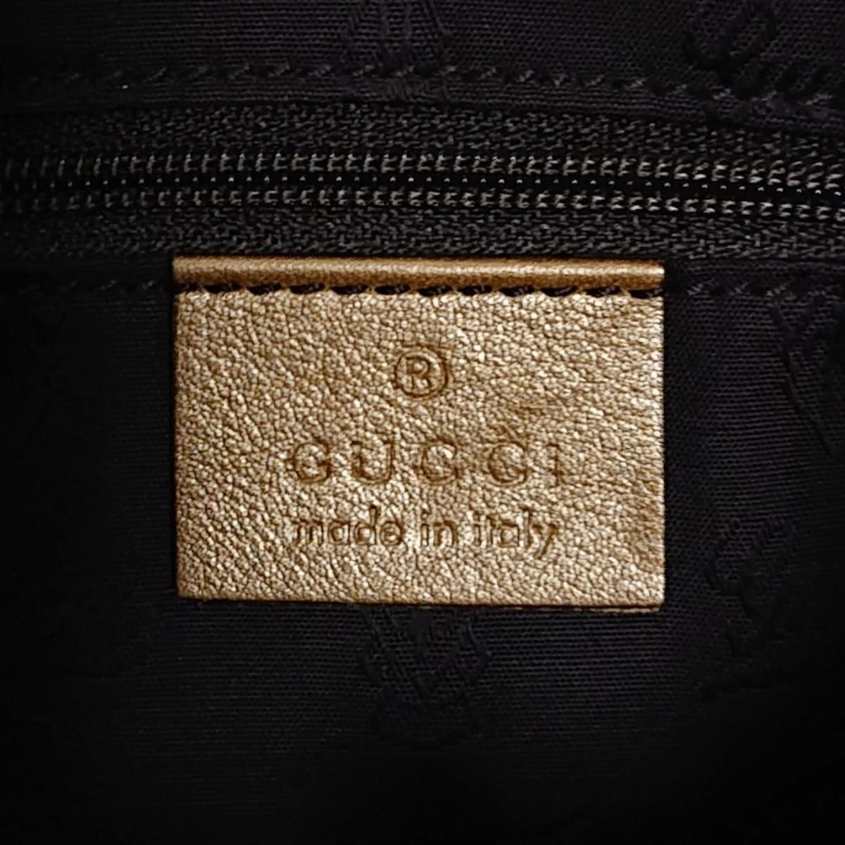 Gucci Abbey  Leather Shoulder Bag ()