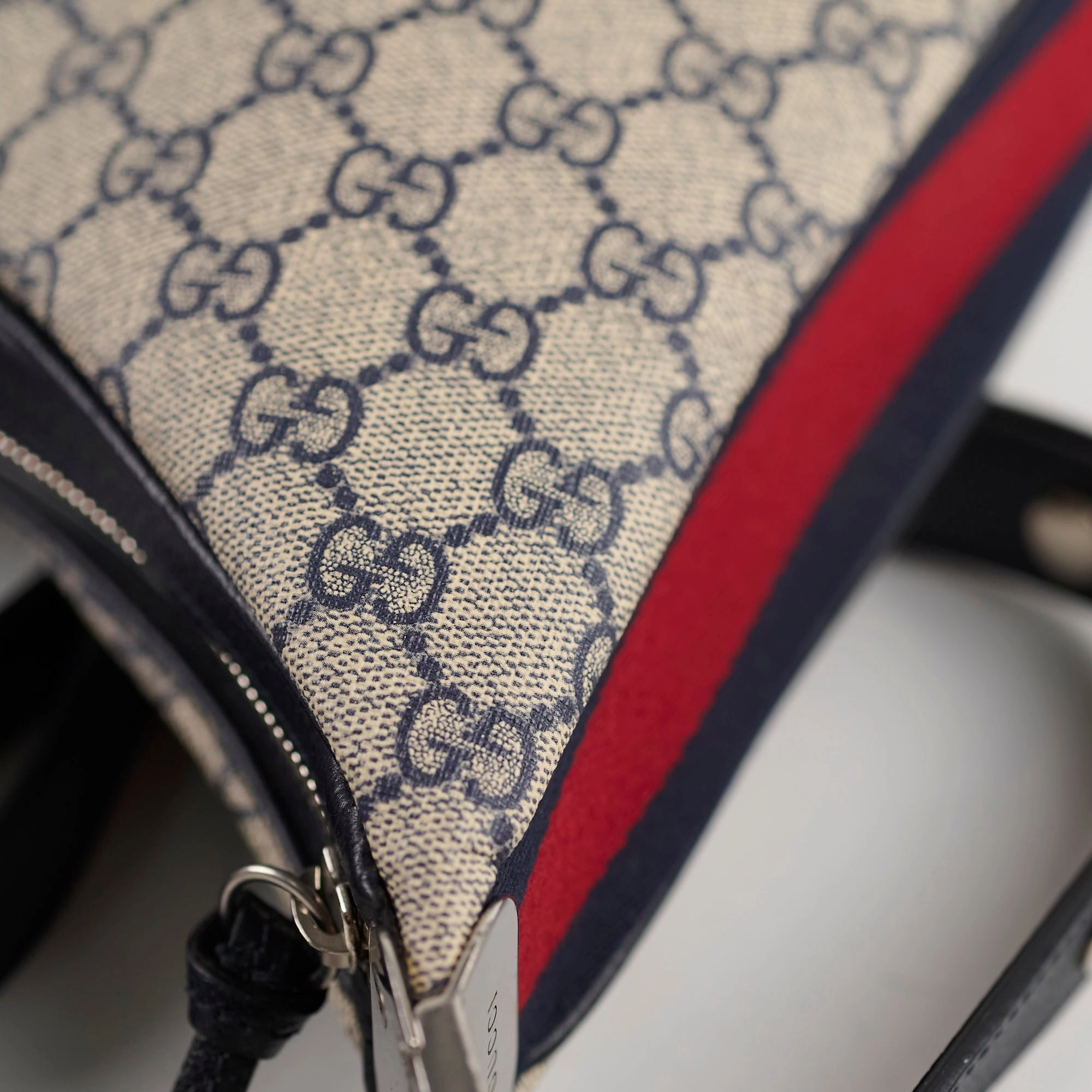 Gucci Attache Large GG Supreme Monogram