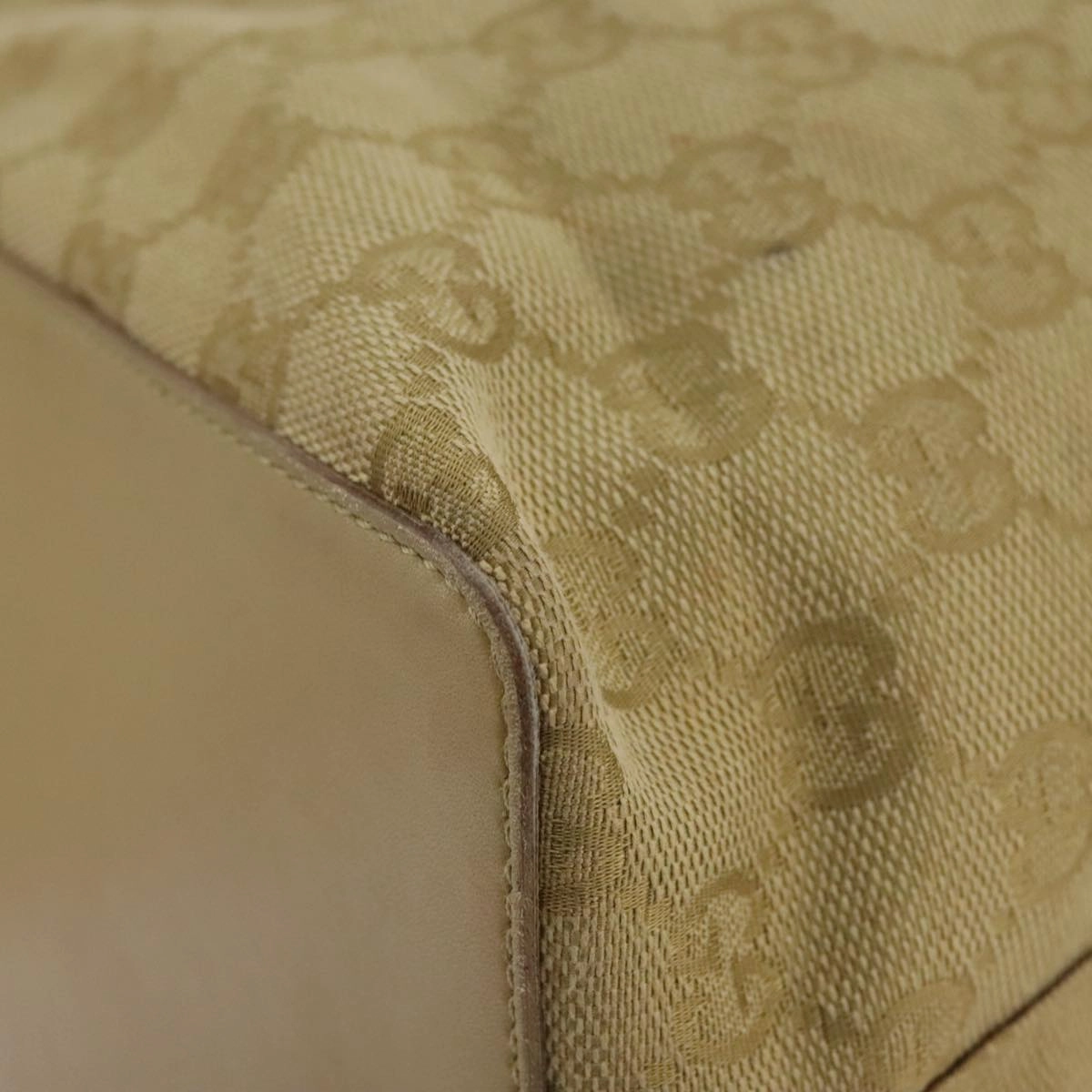 Gucci Beige Canvas Shoulder Bag ()