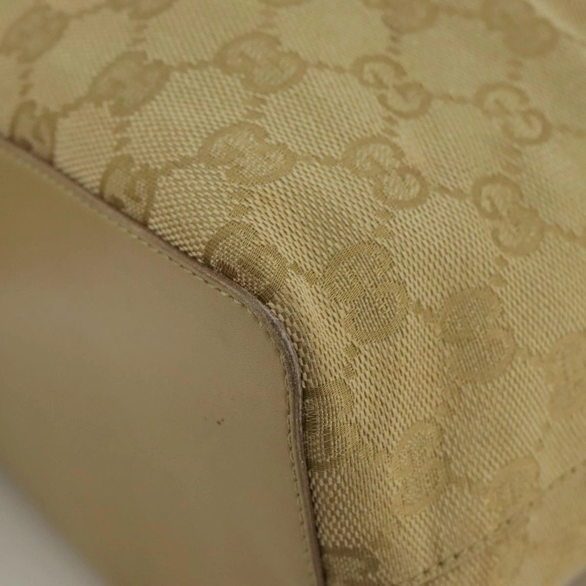 Gucci Beige Canvas Shoulder Bag ()