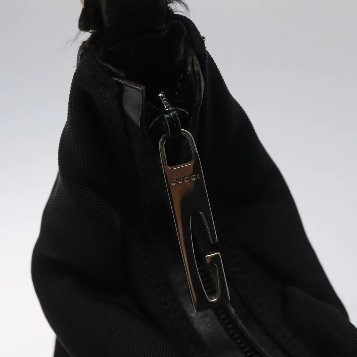 Gucci Black Canvas Shoulder Bag ()