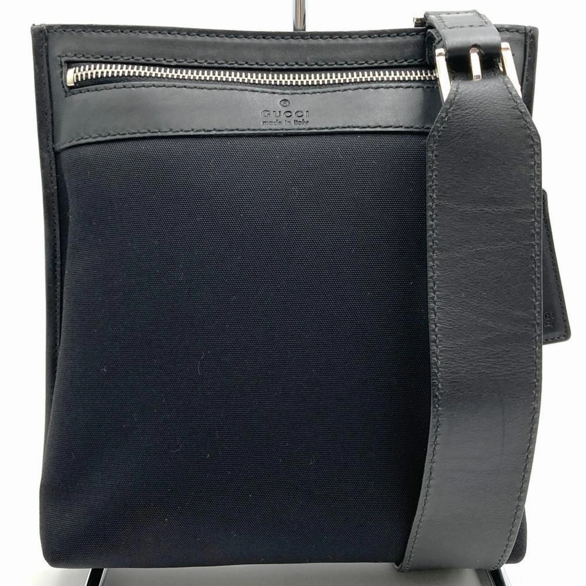 Gucci Canvas Leather Shoulder Bag Sling Bag (Pre-Owned)